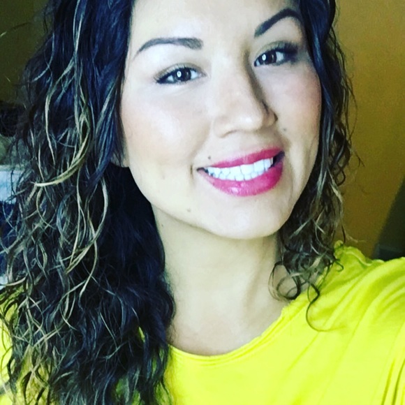 Meet your Posher, Krystle - Picture 1 of 4